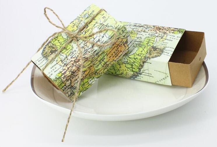 100Pcs "Around the World" Map Favor Box for traveling theme wedding decoration gift box and Kraft box Party favor candy box