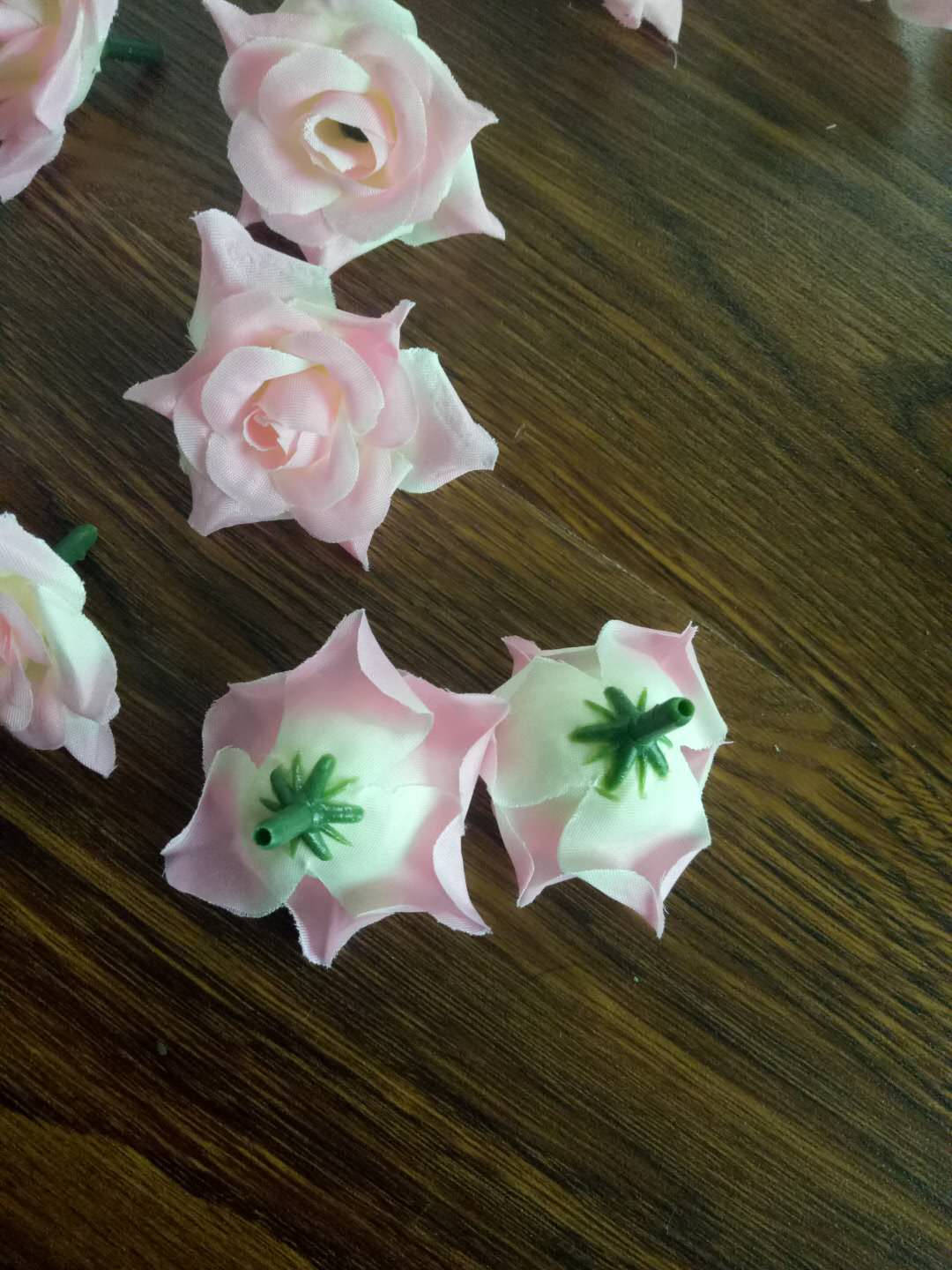 100 Köpfe Babyrosa Hochzeitsblumen Künstliche Simulation Seidenrose DIY Girlande Zubehör Hochzeitsdekor Blumen Durchmesser 4,5 cm
