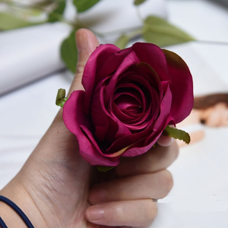 Wholesale Plum Wedding Rose 50 Heads Artificial Simulation Silk Rose Camellia Wedding Party DIY Background Decoration Flower Head