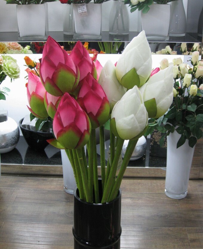 5 Stems Artificial Simulation Silk Lotus Buds Water Lily Buds Fish Tank Pond Decoration Floating Pool Plants Length 80cm/31.5"