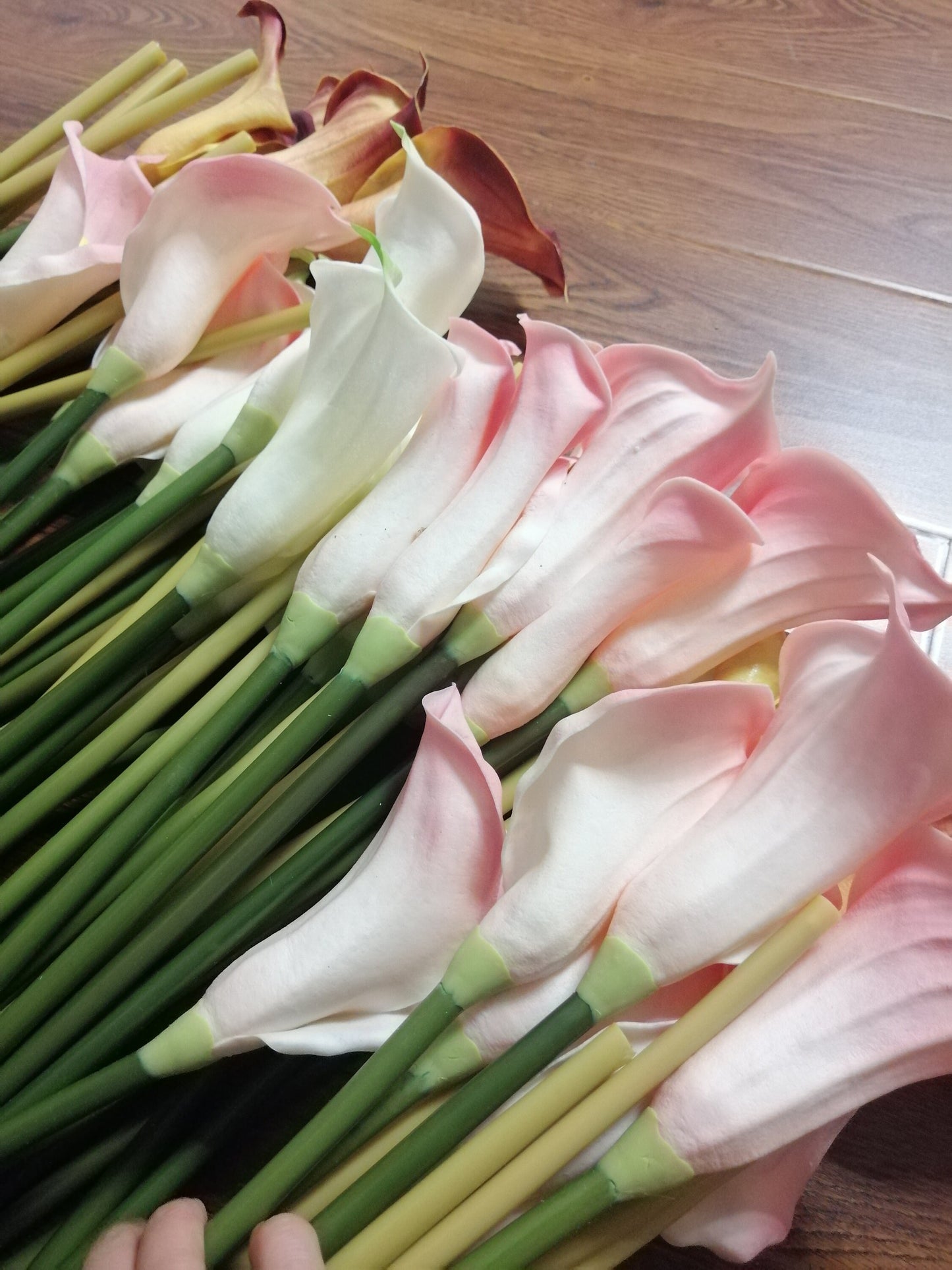 10 Stems High Quality Real Touch Calla Lily Artificial Simulation Lily Wedding Flowers For Table Centerpieces Ceremony Reception