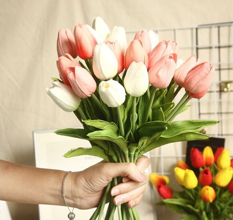 10 PCS Soft Feel Hand Artifical Mini Tulip PU Foam Wedding Flowers Faux Tulips for Home Decorations Floral Arrangement