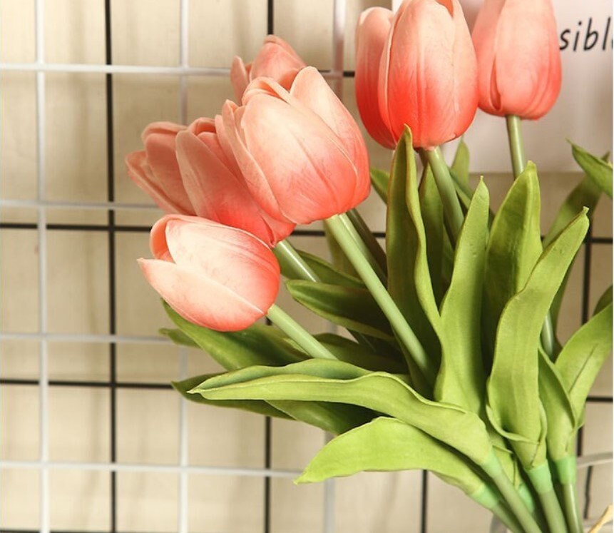 10 PCS Soft Feel Hand Artifical Mini Tulip PU Foam Wedding Flowers Faux Tulips for Home Decorations Floral Arrangement