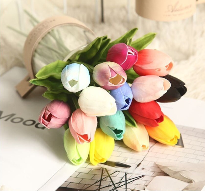 10 PCS Soft Feel Hand Artifical Mini Tulip PU Foam Wedding Flowers Faux Tulips for Home Decorations Floral Arrangement