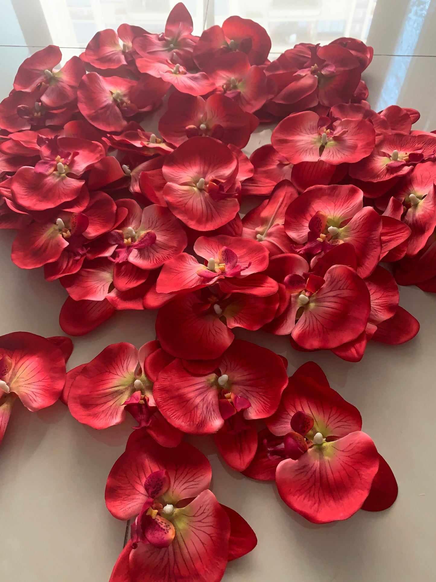 50 Heads/10*10cm Radiant Purple Orchids Silk Phalaenopsis Artificial Simulation Orchid Fabric Silk Flowers Hair Clips DIY Crafts