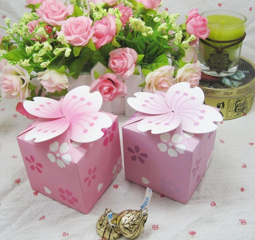 100pcs Japan design pink cherry blossom Wedding Favor box Marriage Party Boxes gift box wedding box sweet love baby shower birthday party