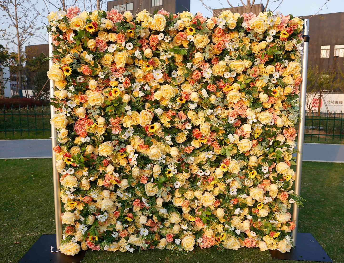 Neues Design Blumenwand für Hochzeitsarrangement, Event, Salon, Party, Fotografie, Hintergrundstoff, aufrollbarer Vorhangstoff, Tuch