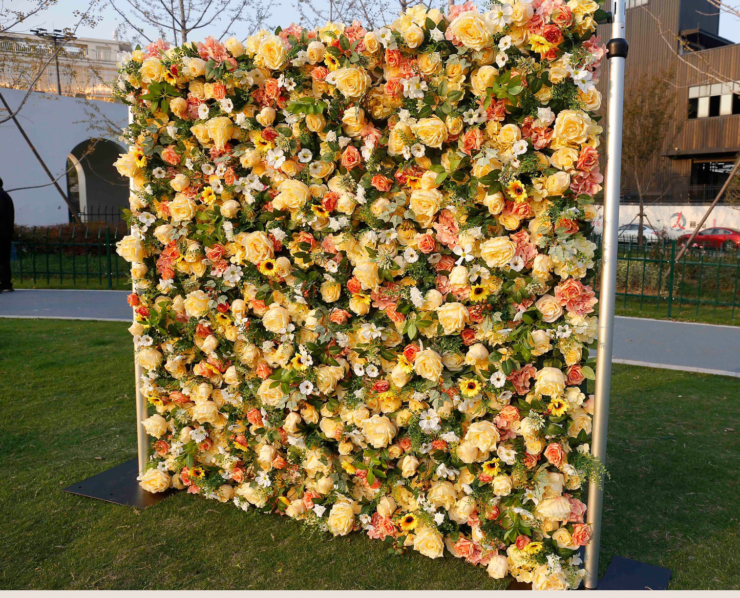 Neues Design Blumenwand für Hochzeitsarrangement, Event, Salon, Party, Fotografie, Hintergrundstoff, aufrollbarer Vorhangstoff, Tuch