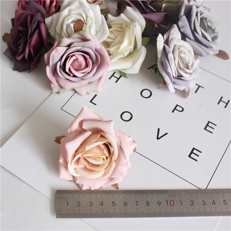 30 Heads Wedding Flower Diam.7cm Artificial Floral Rose DIY Wedding Decoration Flowers Holiday Hat Shoes Accessories Flower Head