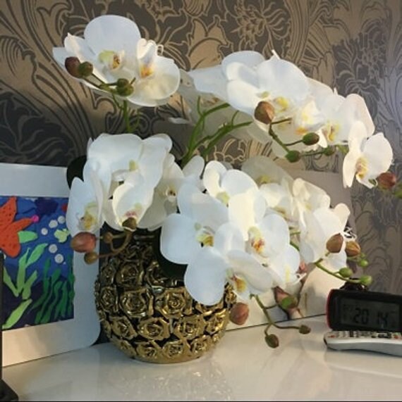 5 Stiele, fühlen sich echt an, Feuchtigkeitsorchideen, künstliche Simulationsblumen, für Hochzeit, Abendessen, Veranstaltungsort, Dekoration, Schmetterlingsorchidee, Phalaenopsis-Blumen