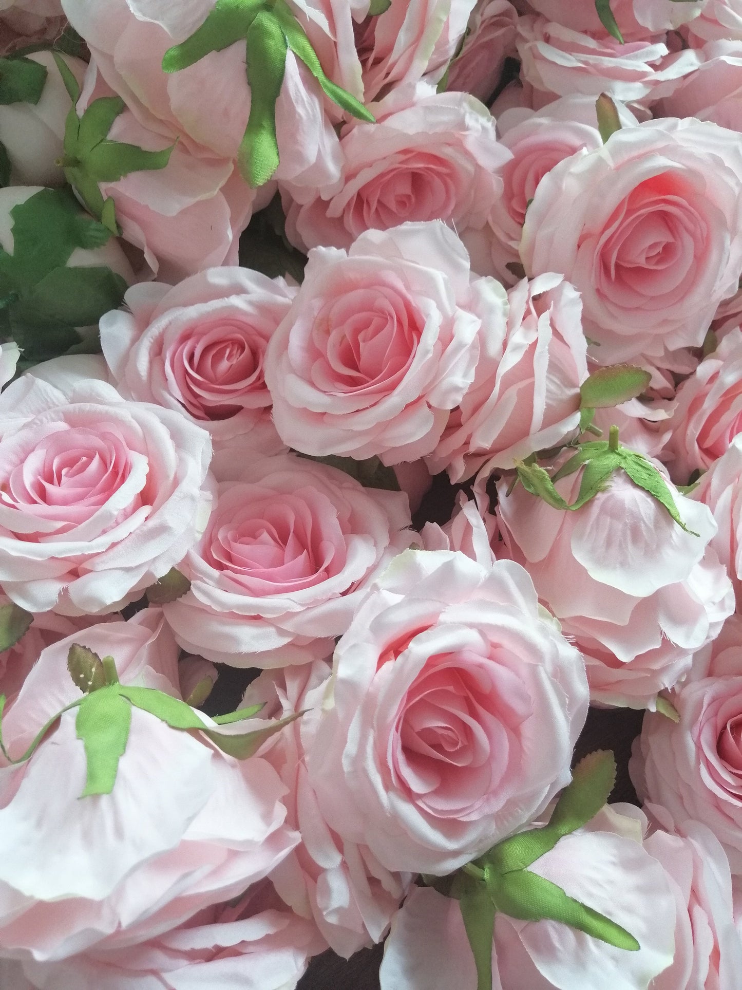Wholesale Wedding Flowers 30 Heads Artificial Simulation Silk Rose Camellia Wedding Party DIY Background Decoration Flower Head