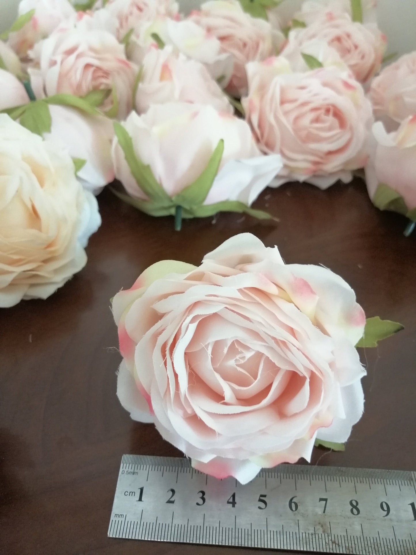 Wholesale Wedding Flowers 30 Heads Diam.8cm Artificial Simulation Silk Rose Camellia Flower Heads Wedding Decoration DIY Flower