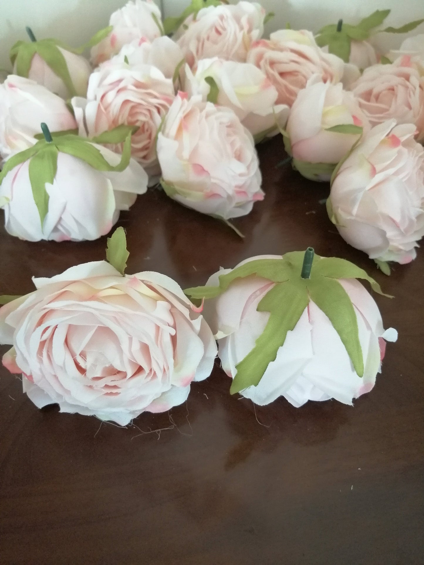 Wholesale Wedding Flowers 30 Heads Diam.8cm Artificial Simulation Silk Rose Camellia Flower Heads Wedding Decoration DIY Flower