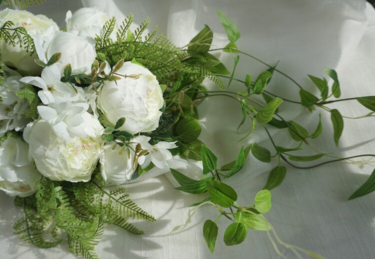Romantic Drop Bouquet Wedding Cascading Bouquet Bouquet, Draping Bridal Bouquet, White Rose Green Plant Cascade Bouquet