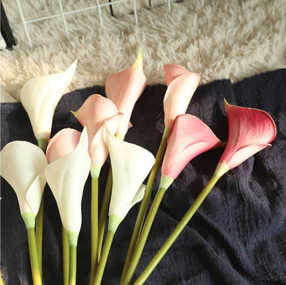 12 Stiele königliche Calla-Lilien-Kobaltblumen, echte Touch-Calla-Lilien, Latexblumen für Hochzeitsstrauß-Tischaufsätze